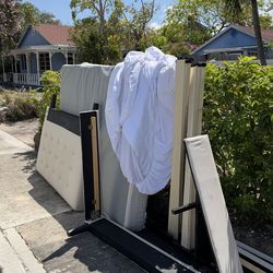 QUEEN SIZE BED FRAME AND MATTERESSES