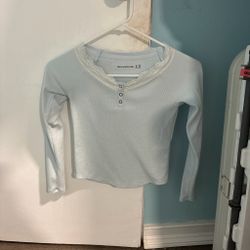 abercrombie kids Big Girls' Light Blue Ribbed Knit Lace-Trim Raglan Henley Top