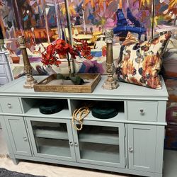 CUTE BLUE NIGHT STANDS AT PICKY PINCHERS 1621 N HIGHLAND AVENUE CLEARWATER OPEN NOON TO 6pm