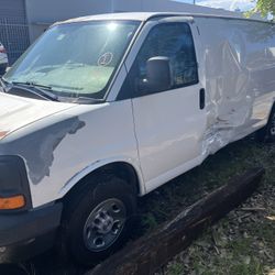 Parting Out Chevy Express GMC Savana Extended Cargo 4l80 