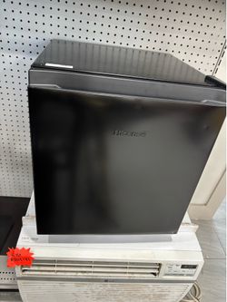 Hisense Mini Fridge