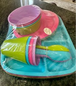 NEW! 24 pc Kids Dinner Set