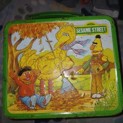 1983 Vintage Sesame street lunchbox