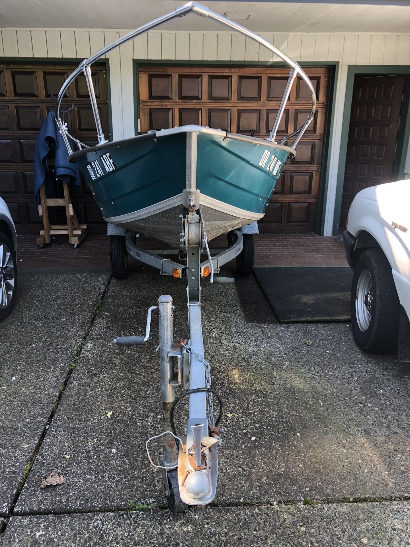 12’ Duroboat with title