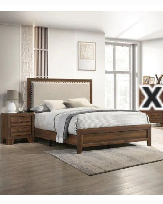 QUEEN BED FRAME BRAND NEW IN THE BOX (NO MATTRESS)