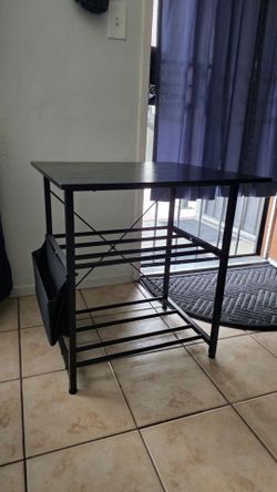 3D Printer Stand with Filaments Storage