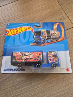 Hotwheels Mercedes Benz Transporter