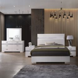 5pc Queen Bed Dresser Mirror 2 Nightstands $1250