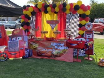 Lightning mc queen party decor