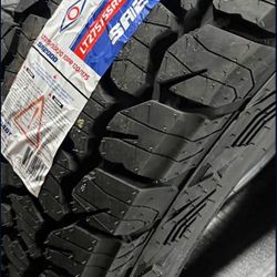 275/55r20 Las 4 llantas. Nuevas.  Instaladas. Balanciadas. En Pagos. 