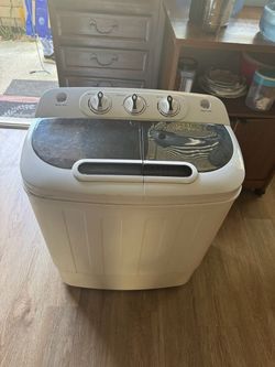 ZENY PORTABLE WASHING MACHINE AND SPIN *LIKE NEW*
