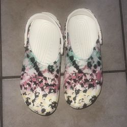 Crocs Tie Dye Men’s Size 10 Women’s Size 12