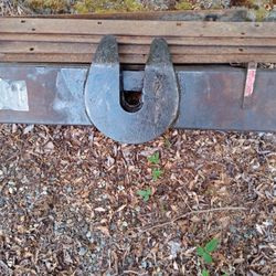 Fifth Wheel Hitch 150.00 Or Best Offer 