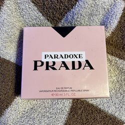 paradox prada 