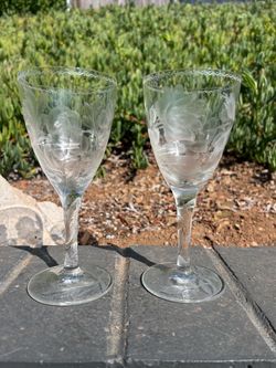 Floral Etched Wine Glass Pair