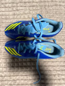 Messi youth soccer cleats