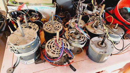 Air Handler  and condencer motors  DIFERENT RPM AND HP $60 each i have others parts too 
