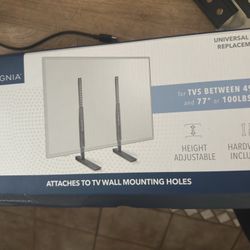 Universal TV Stand – Fits 49”-77” TVs (Never Used!)