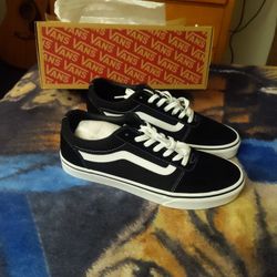 Brand New Never Sorn Size 10 Vans Shoes.