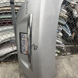 2010 Nissan Versa Trunk Lift Door Silver $235