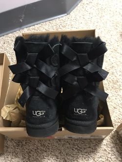 Girls Uggs size 11