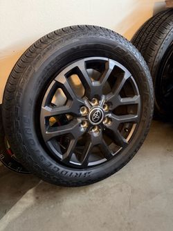 2022 Toyota Tundra Platinum Stock Tires and Wheels