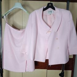 KASPER ASL 2-Piece. Pink Suit, Blazer And Skirt. Petite Size 10