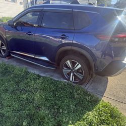2021 NISSAN PLATINUM ROGUE FOR PARTS