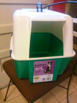ever pet covered litter pan (for dog cat) for Sale in Mesquite