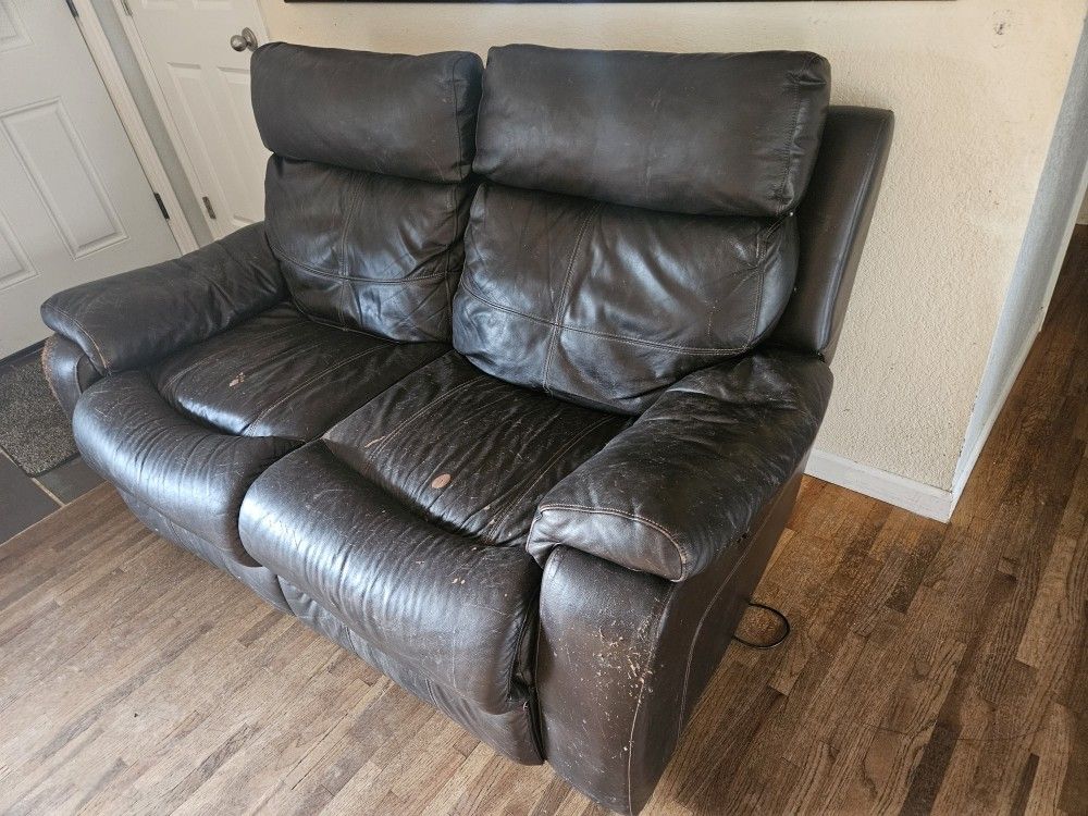 *FREE* Loveseat Recliner
