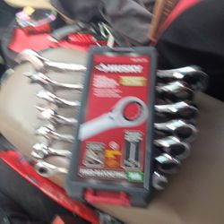Ratchet Wrenches
