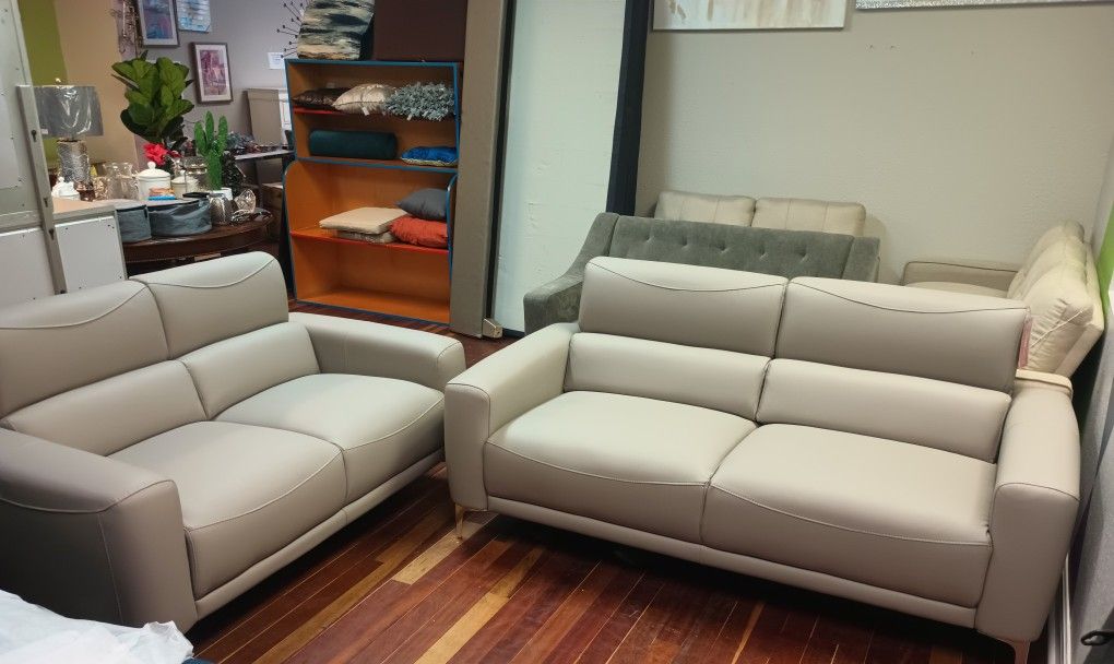 New Modern Sofa and Loveseat Set