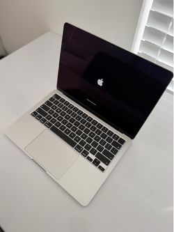 Apple MacBook Air 13” M5 | 24GB RAM | 1TB SSD | Like New | Apple Warranty