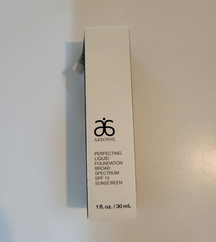 Arbonne Perfecting Liquid Foundation Broad Spectrum SPF15 Soft Blush