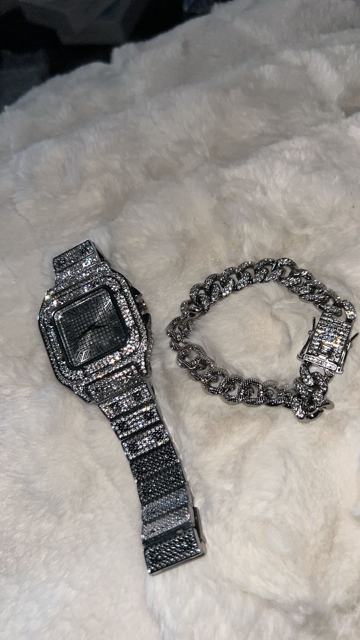 Diamond Watches,chains, Earrings And Bracelets 