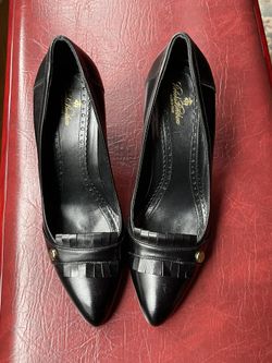 New Brooks  Brother Ladies Black Leather Heels, $40 Size 9