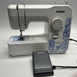 Brother LX3817 17-Stitch Portable Full-Size Sewing.Machine, White
