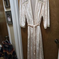 Soft Pink Robe Small To Med