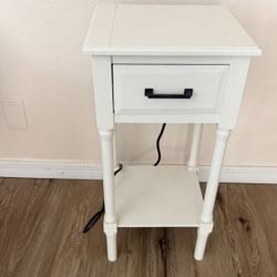 2 White Side Tables 