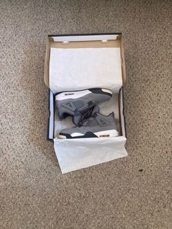 Jordan 4 ‘Cool Gray’ Size 8M