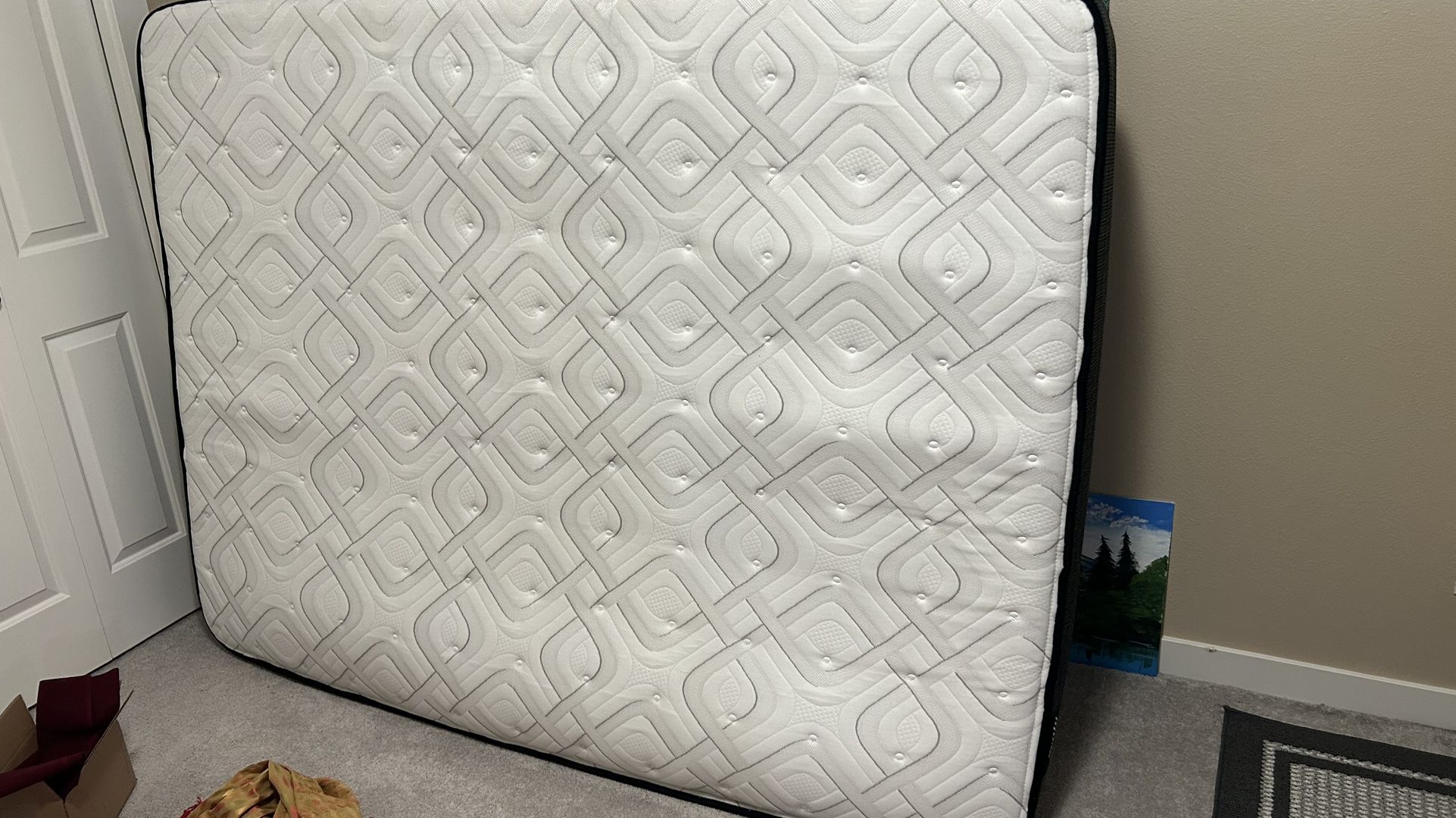 Queen size Sealy with box spring - need gone