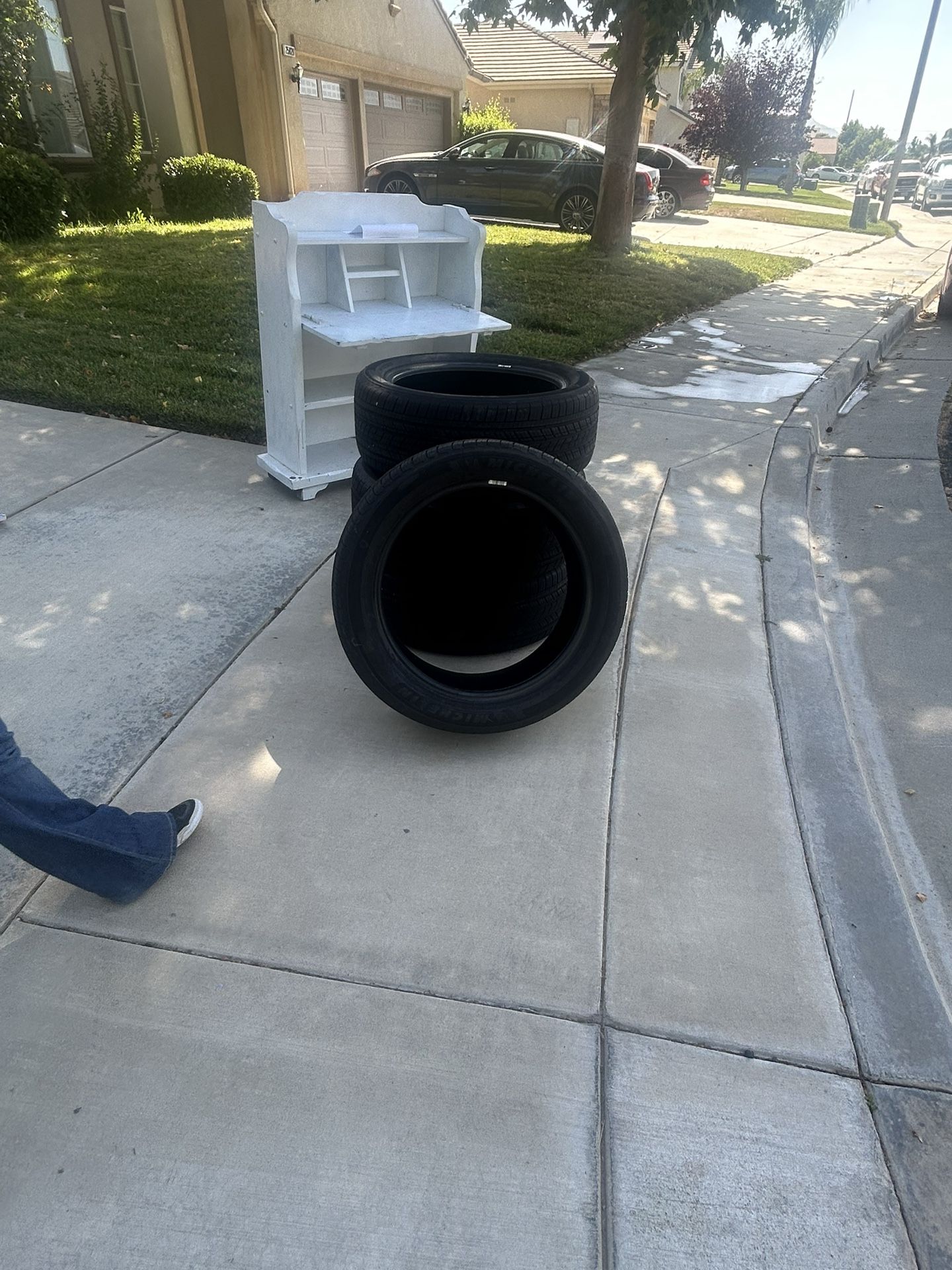 Garage SALE—Menifee Ca