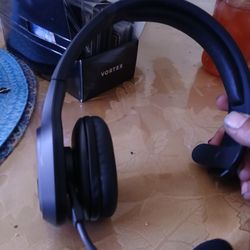M10 Wirless Rechargable Bluetooth Headset