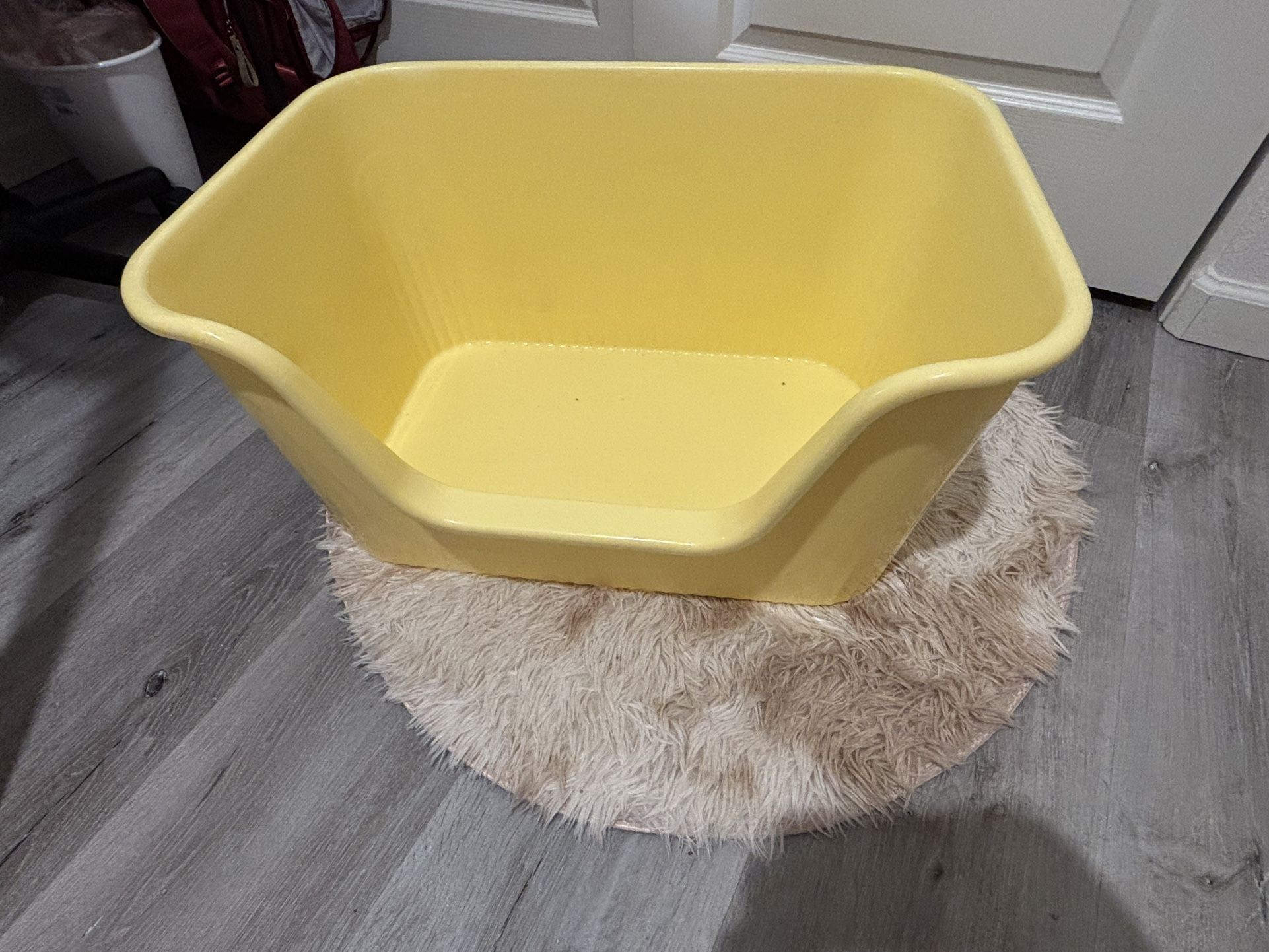 X-Large yellow Litter Box