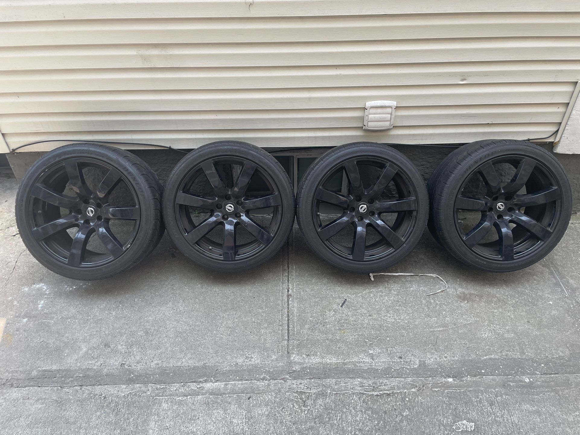 Nissan GTR R35 OEM Wheels