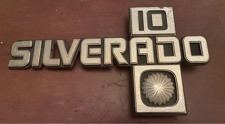 10 Silverado emblem 81-87 Chevy truck