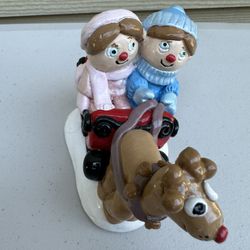 Vintage hand-painted ceramic figurine (1)