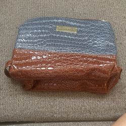 Samantha Brown To Go Make Up Bag