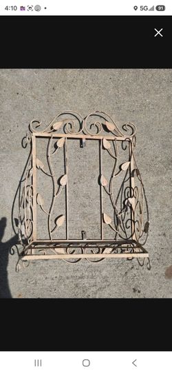 Vintage Rustic Metal Flower Plant Pot Holder Wall Mount Hanging, 12" W x 18" high x 4" deep