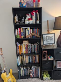 Black Bookcase with 5 Shelves (Playa Del Oro)